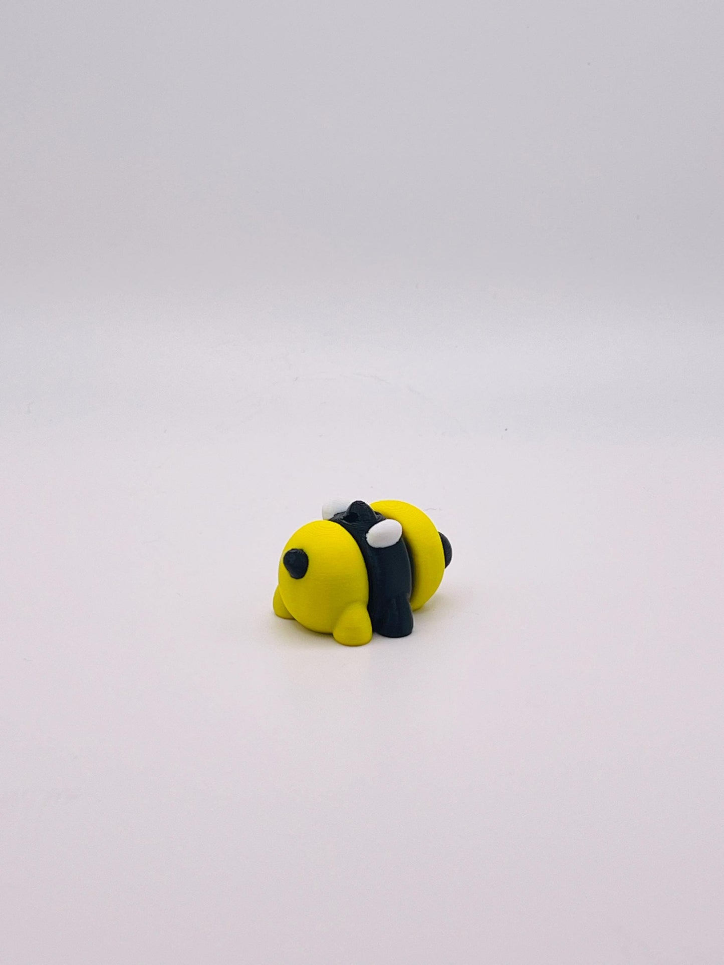 Cute Bumble Bee Keychain – Buzzing with Charm for Keys & Bags